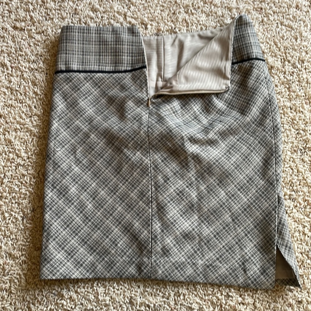 Skirt - Picture 2 of 2